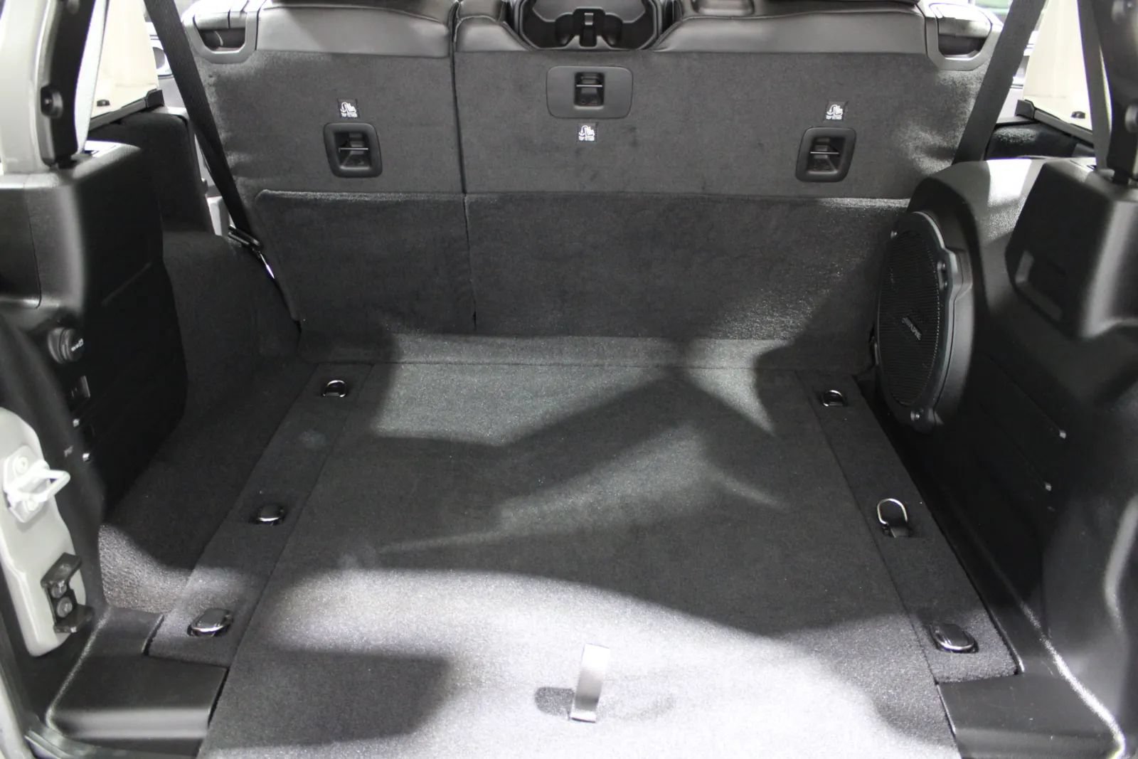 Used 2022 Jeep Wrangler Unlimited Sahara AWD/4WD image 28