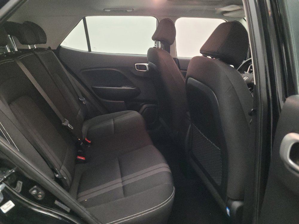 Used 2020 Hyundai Venue SEL w/ Convenience Package FWD image 19