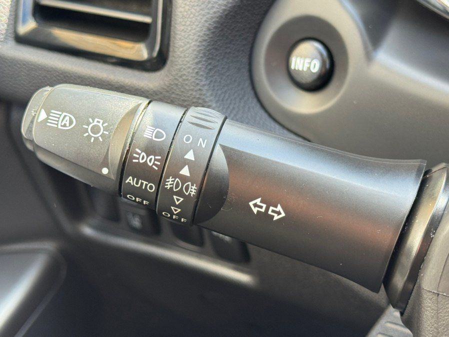 Used 2025 Mitsubishi Outlander Sport AWD image 17