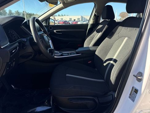 Used 2023 Hyundai Sonata SE image 13