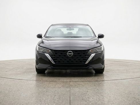 Used 2025 Nissan Sentra SV FWD image 2