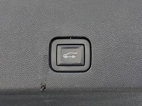 Used 2021 Cadillac XT6 Sport image 32