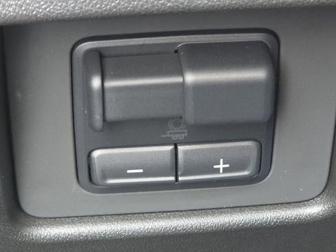 New 2025 Chevrolet Colorado Z71 w/ Midnight Edition image 8