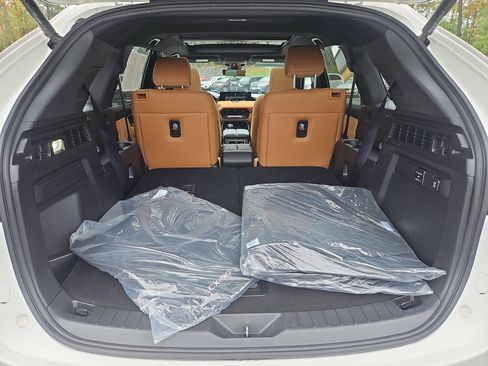 Certified 2025 MAZDA CX-90 3.3 Turbo S w/ Premium Plus image 36