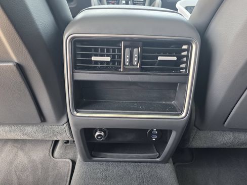 Used 2020 Porsche Cayenne AWD/4WD image 29