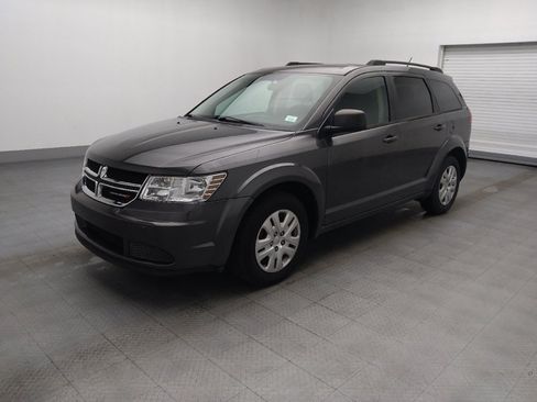 Used 2018 Dodge Journey SE FWD image 2