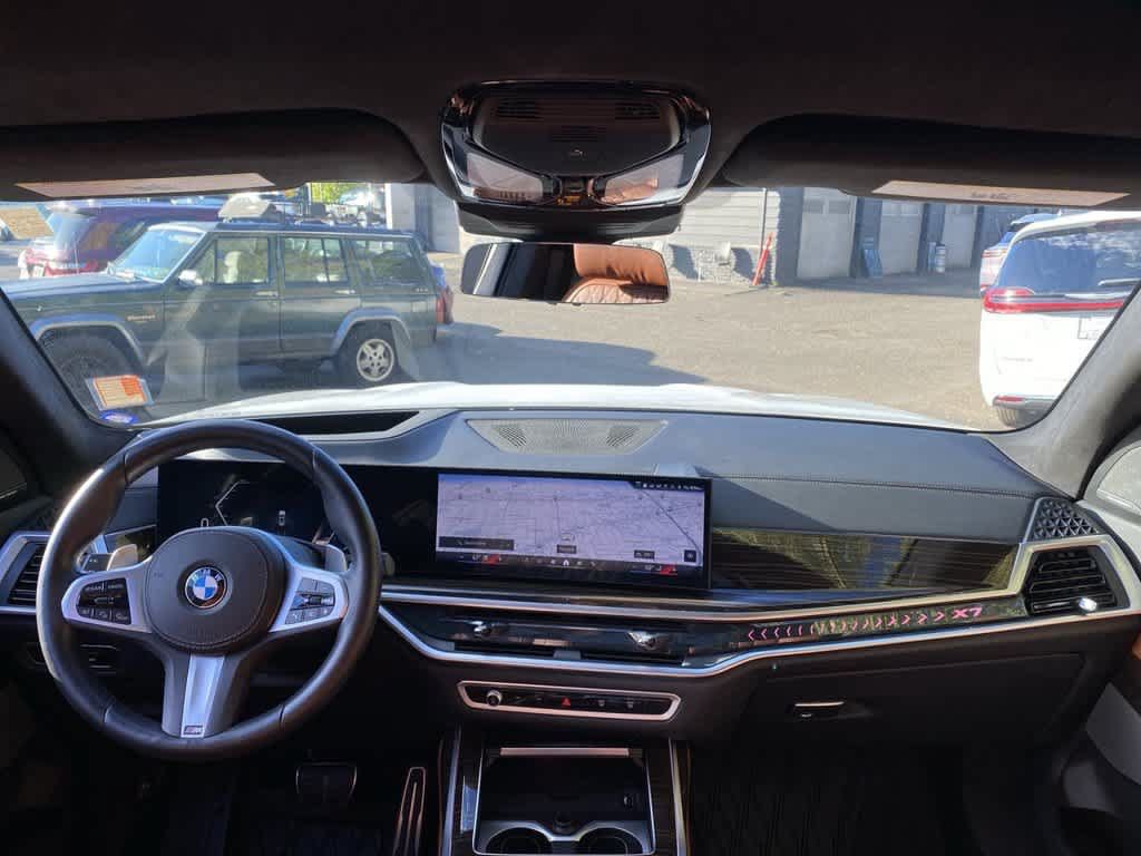 Used 2025 BMW X7 xDrive40i w/ Executive Package AWD/4WD image 13