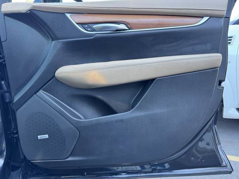 Used 2018 Cadillac XT5 Platinum w/ Driver Assist Package image 29