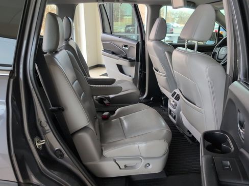 Used 2018 Honda Pilot Elite image 55