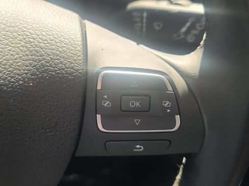 Used 2012 Volkswagen Tiguan S FWD image 22