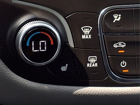 Used 2021 Chevrolet Equinox LT AWD/4WD image 18