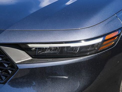 Certified 2025 Honda Accord LX image 6