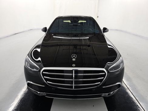 Used 2023 Mercedes-Benz S 580 4MATIC Sedan image 2