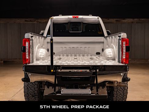 Used 2025 Ford F350 Lariat w/ Lariat Ultimate Package image 9