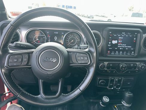Used 2021 Jeep Wrangler Unlimited Sport image 13