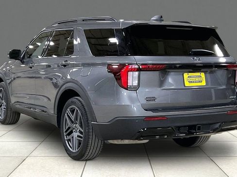 Certified 2025 Ford Explorer ST-Line w/ Premium Package image 11