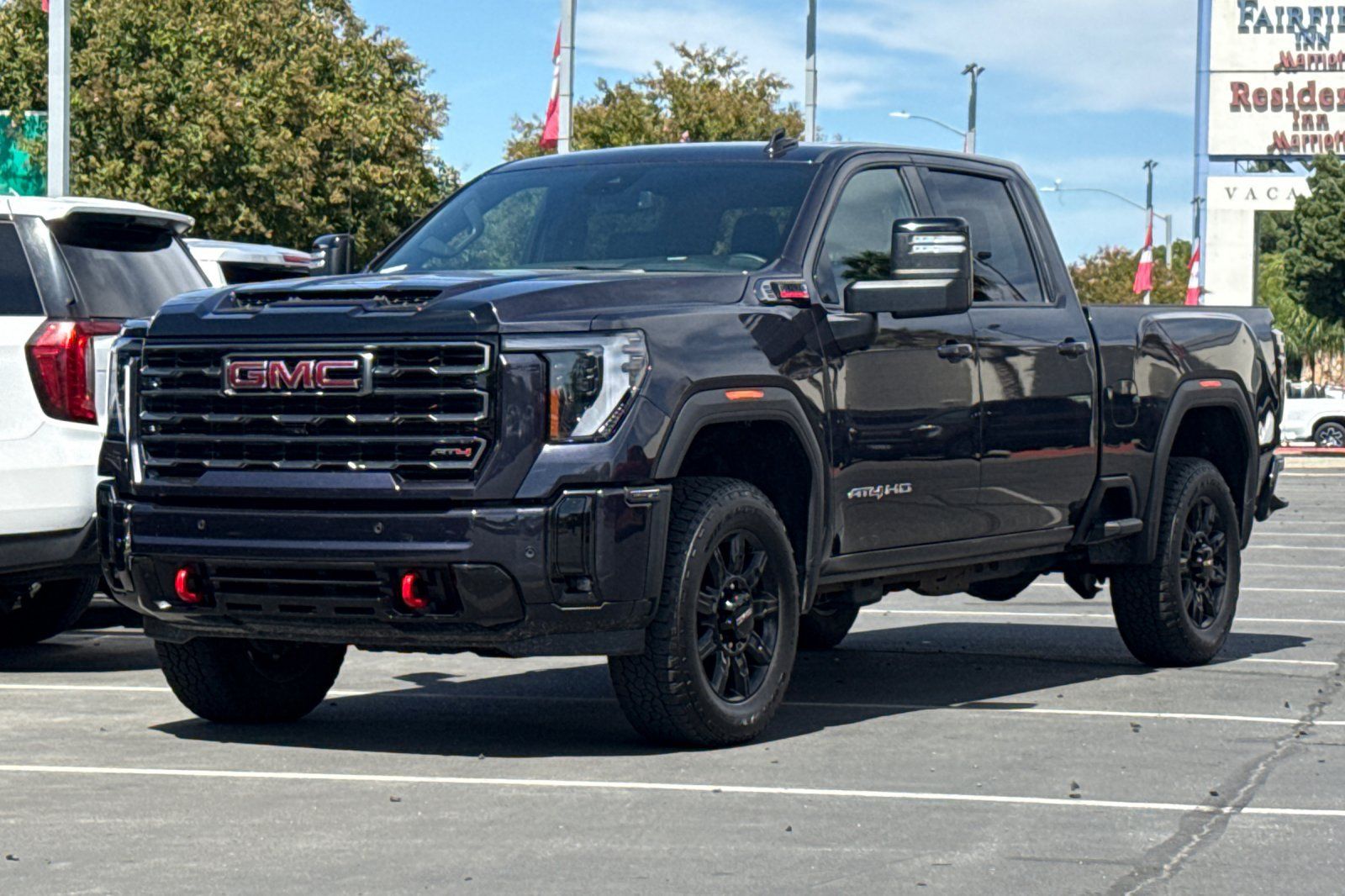 Used 2026 GMC Sierra 2500 AT4 AWD/4WD image 9