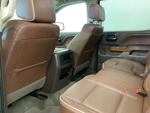 Used 2018 Chevrolet Silverado 1500 High Country AWD/4WD image 8