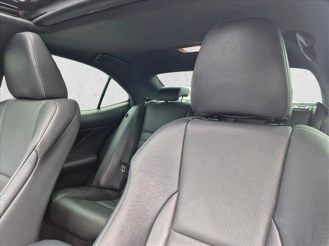 Used 2014 Lexus IS 350 w/ F Sport Package RWD image 4