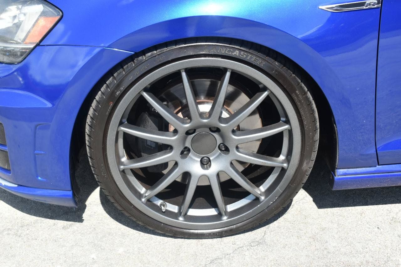 Used 2015 Volkswagen Golf R 4-Door AWD/4WD image 33