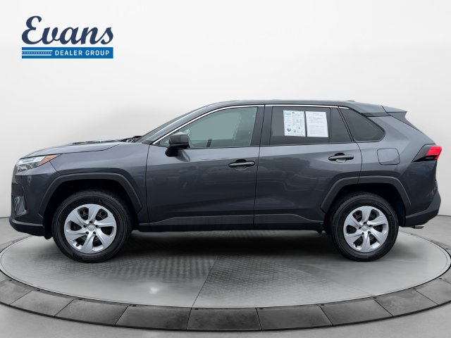 Used 2025 Toyota RAV4 LE AWD/4WD image 3