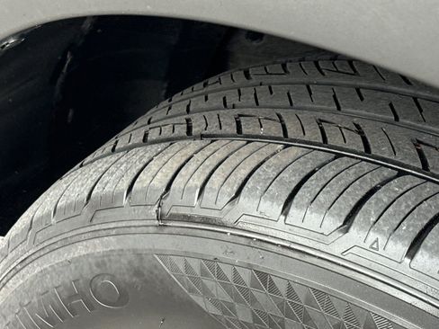 Certified 2025 Nissan Pathfinder SV image 10