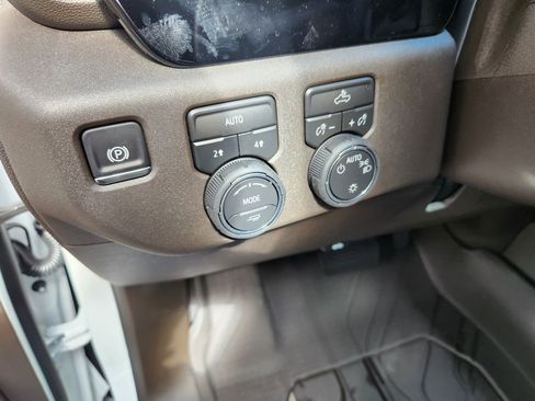 New 2026 Chevrolet Silverado 1500 LT w/ Leather Package image 16