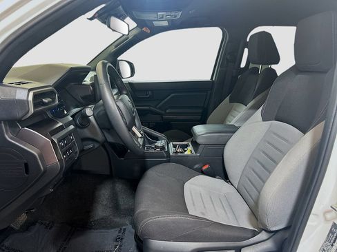 Used 2025 Toyota 4Runner TRD Off-Road AWD/4WD image 18