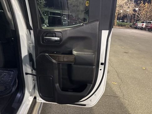 Used 2020 GMC Sierra 1500 SLE w/ SLE Value Package image 31