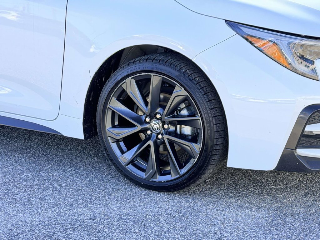 Certified 2025 Toyota Corolla SE w/ SE Premium Package FWD image 26