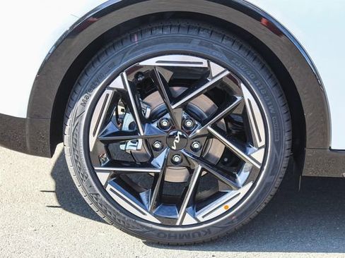 New 2025 Kia K4 GT-Line w/ GT-Line Premium Package image 11