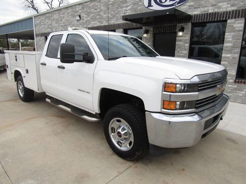Used 2016 Chevrolet Silverado 2500 W/T image 2
