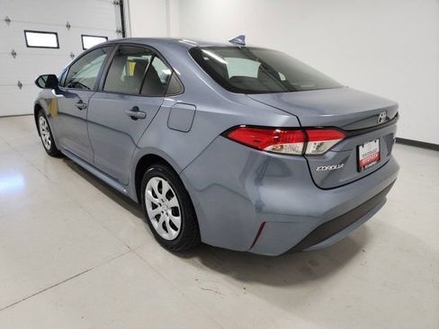 Used 2022 Toyota Corolla LE FWD image 9