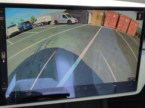 Used 2024 Tesla Model X image 25