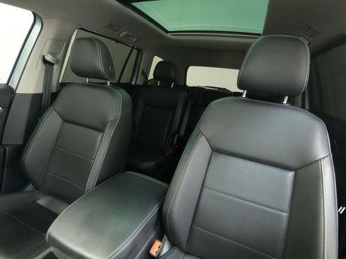 Used 2023 Volkswagen Atlas SE image 12