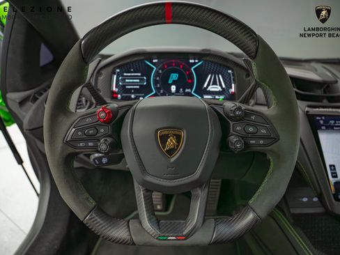 Used 2024 Lamborghini Revuelto AWD/4WD image 29