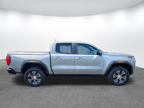 Used 2023 GMC Canyon AT4 w/ AT4 Premium Package AWD/4WD image 4