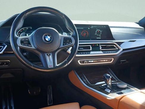Used 2021 BMW X5 xDrive40i w/ M Sport Package image 22