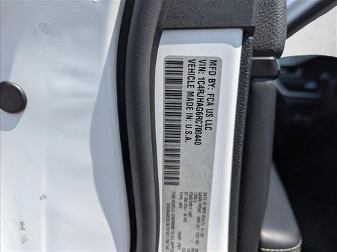 Used 2024 Jeep Grand Cherokee Laredo AWD/4WD image 30