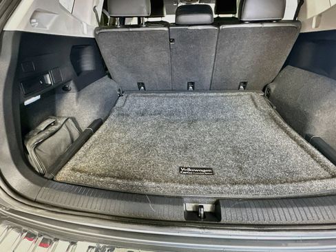 Used 2023 Volkswagen Tiguan SE AWD/4WD image 24