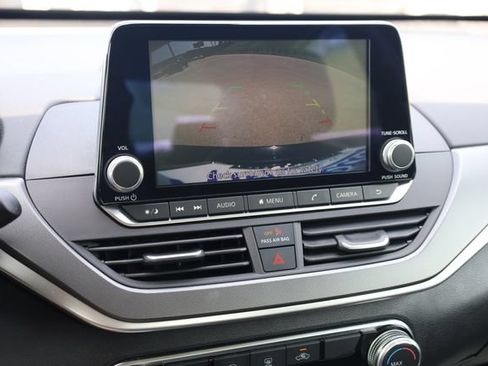 Used 2025 Nissan Altima 2.5 SR FWD image 22