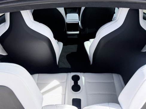 Used 2023 Tesla Model X image 12