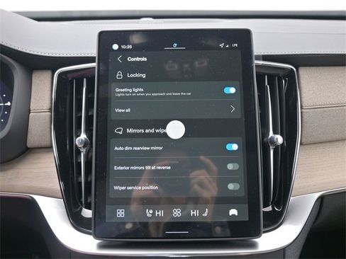 New 2026 Volvo XC90 T8 Plus image 18