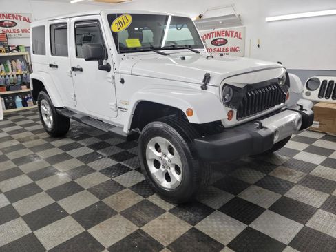 Used 2013 Jeep Wrangler Unlimited Sahara w/ Dual Top Group image 6