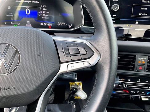 Used 2025 Volkswagen Jetta S image 19