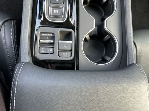 Certified 2024 Honda Pilot Touring image 44