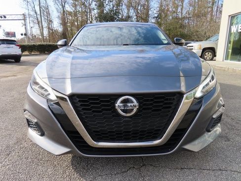 Used 2020 Nissan Altima 2.5 SR w/ Premium Package image 13