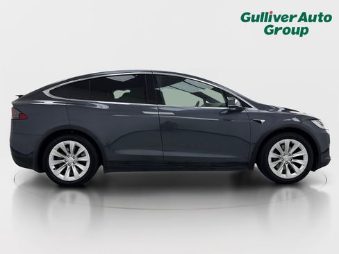 Used 2018 Tesla Model X 75D AWD/4WD image 10