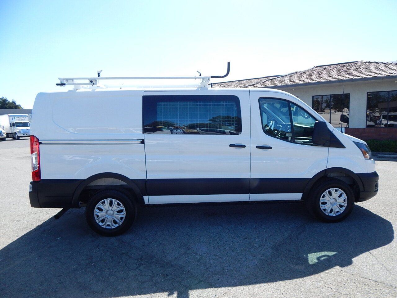 Used 2025 Ford Transit 250 Low Roof w/ Exterior Upgrade Package RWD image 9