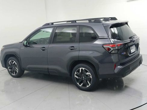 Used 2026 Subaru Forester Premium AWD/4WD image 7